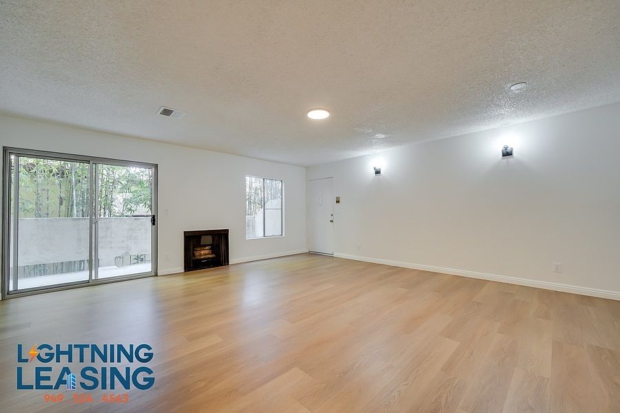 1st image of 9809 Regent St #102