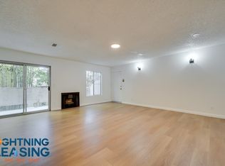 9809 Regent St #102, Los Angeles, CA 90034