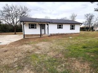 566 Paradise Acres Rd, Russellville, AR 72802