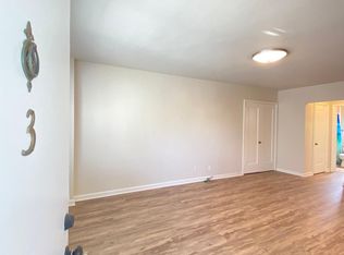 1204 Capuchino Ave #3, Burlingame, CA 94010