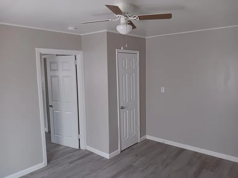 110 Brown St — Photo 3