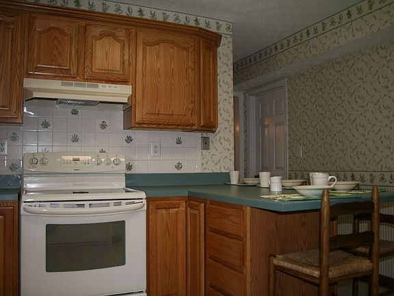 2nd image of 4736 Marlborough Dr