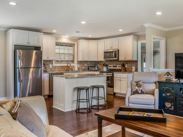133 Clearview Cir, Hendersonville, TN 37075