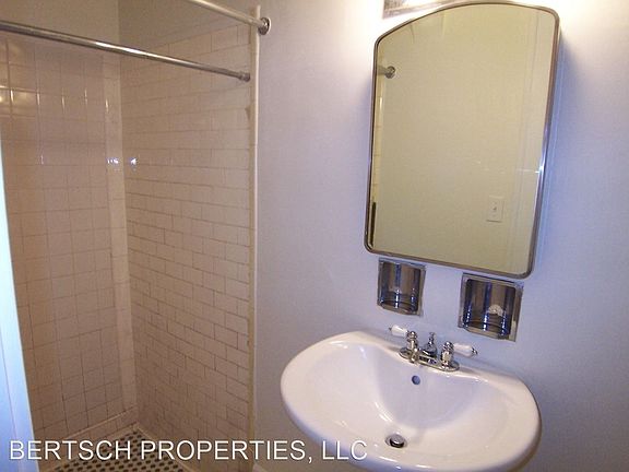 4th image of 4030 N Paulina St APT Gr