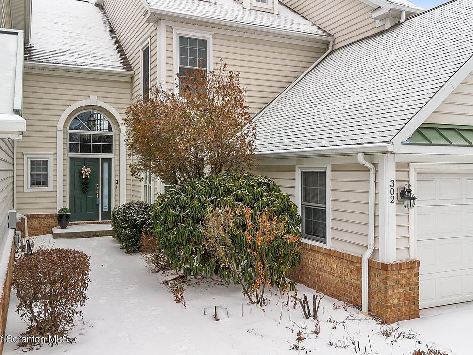 1st image of 302 Thackeray Close