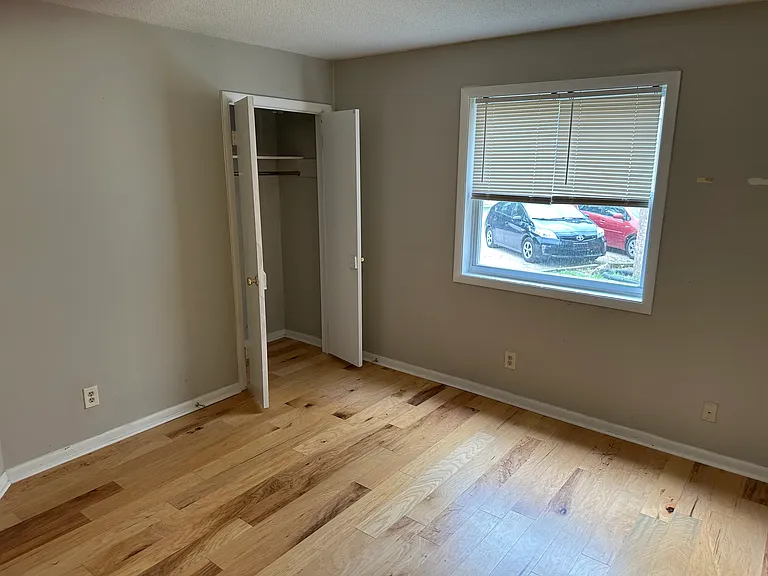 452 Dacian Rd — Photo 12