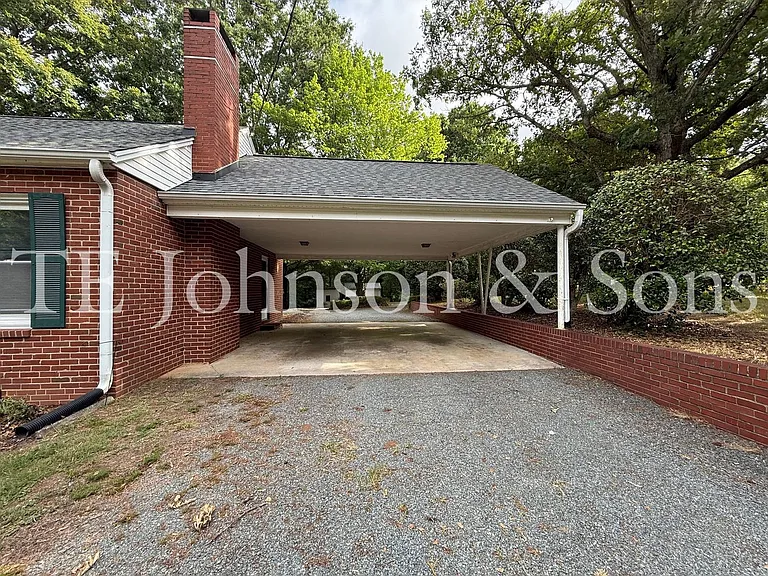 5535 Robinhood Rd — Photo 40