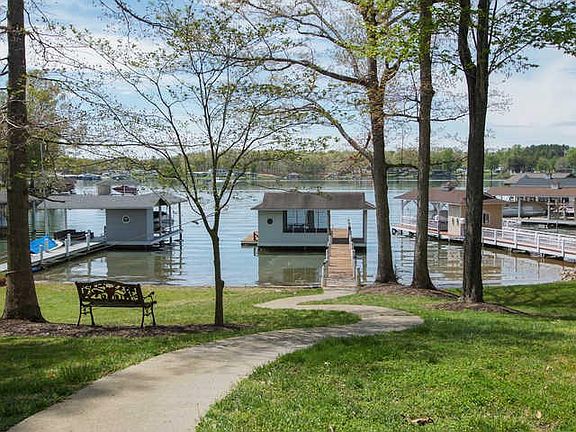 415 cross harbour drive dock