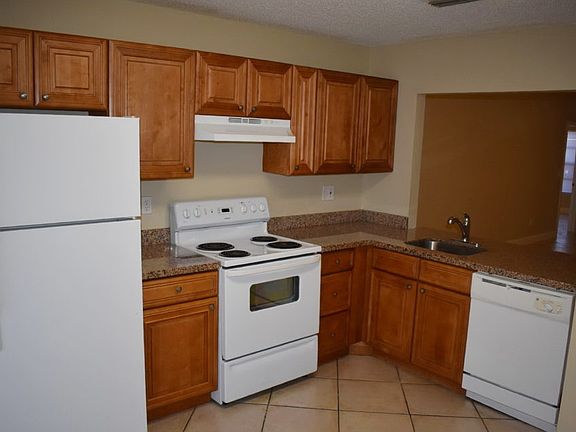 2nd image of 1328 Pines Ln