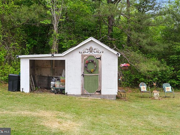 5th image of 1253 Mulberry Rd
