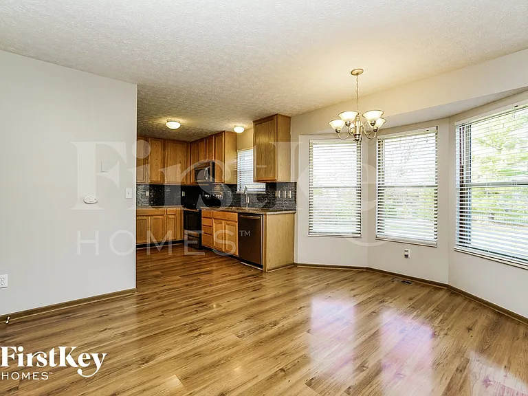 5856 Oldenburgh Way — Photo 5