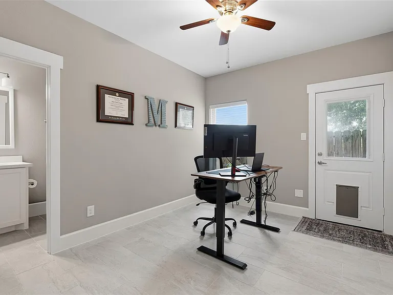 2604 Bevis St #D — Photo 4