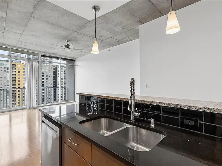 950 W Peachtree St NW #1413 — Photo 15