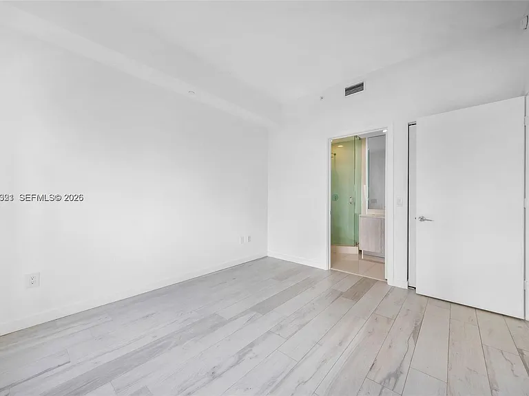 480 NE 31st St #2003 — Photo 17