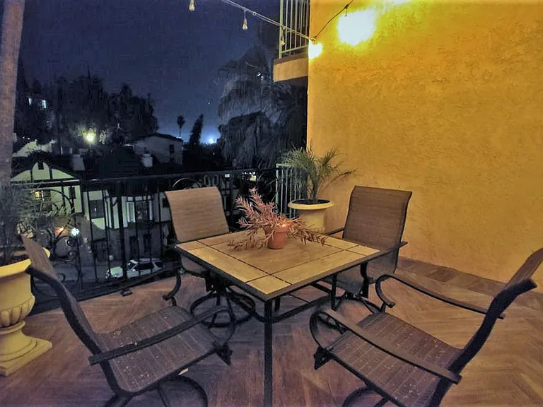 Five Star Suites — Photo 13