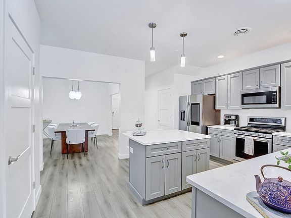 5th image of 9 Gibson Ct