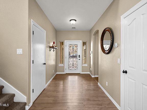 5th image of 2217 Leafy Point Pl