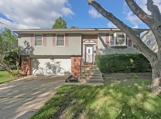 1614 Walker Ave, Streamwood, IL 60107