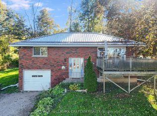 1013 Nicholls Blvd, Selwyn, ON K0L 1H0