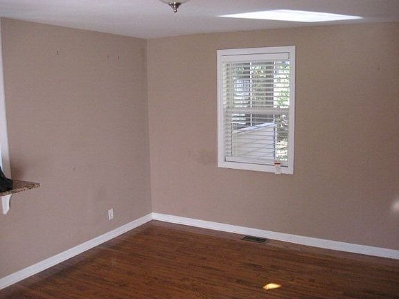 5th image of 2524 Goodyear Blvd