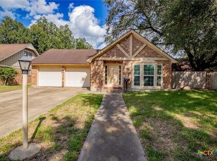 104 Salisbury Ln, Victoria, TX 77904
