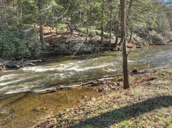 Toccoa Trl, Suches, GA 30572