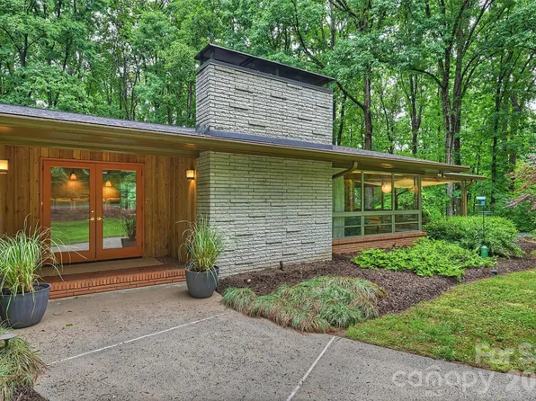 1916 Fair Forest Dr, Matthews, NC 28105