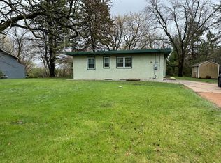 16151 Hilltop Rd, Eden Prairie, MN 55347