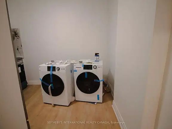 5th image of 1026 Queen St E #1A