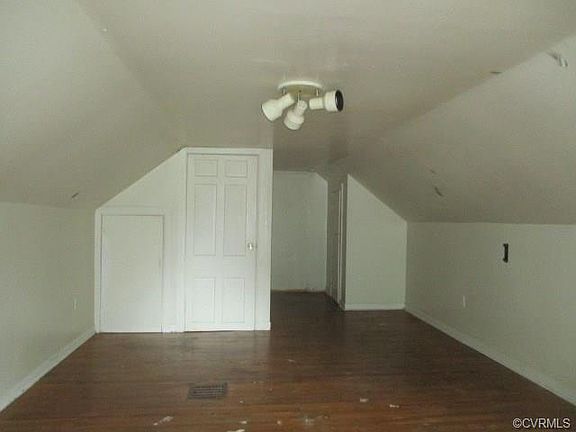 4th image of 2801 Goolsby Ave