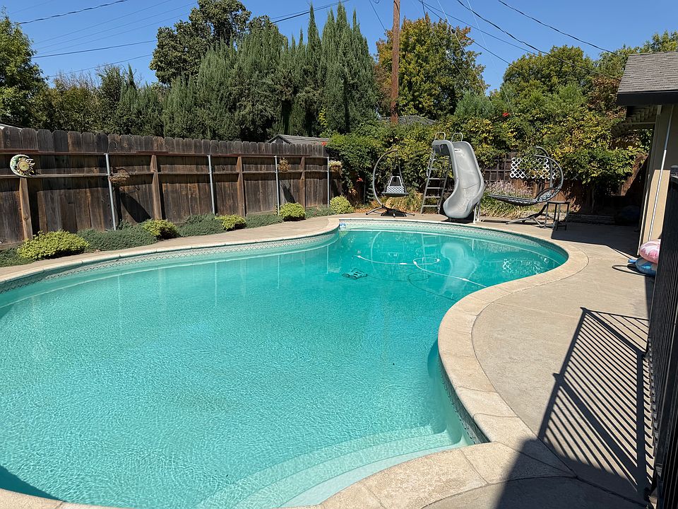 2nd image of 3103 Coventry Way