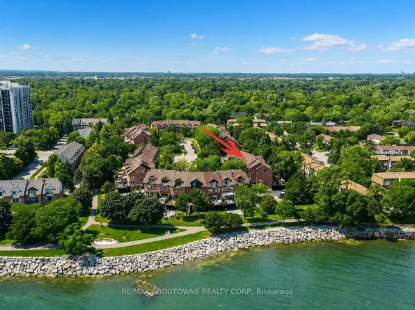 25 Southwind Ter, Oakville, ON L6L 6K6