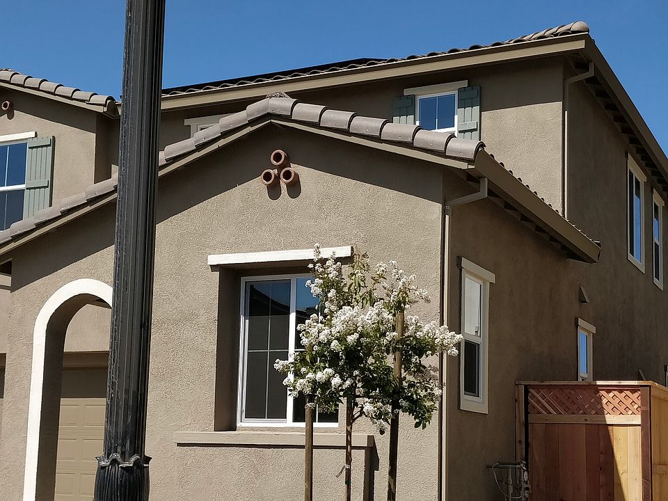 1st image of 319 E Liverno Ave