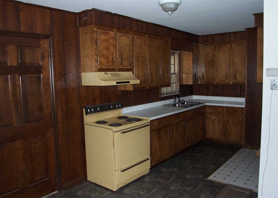 2nd image of 719 Long Rd APT 2