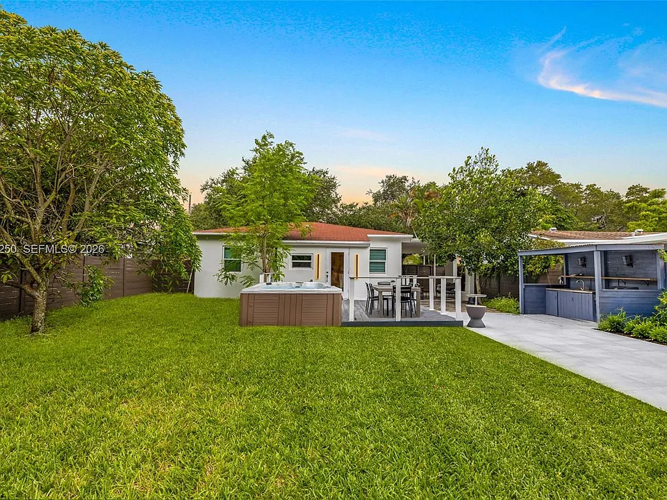 625 SW 7th Ave