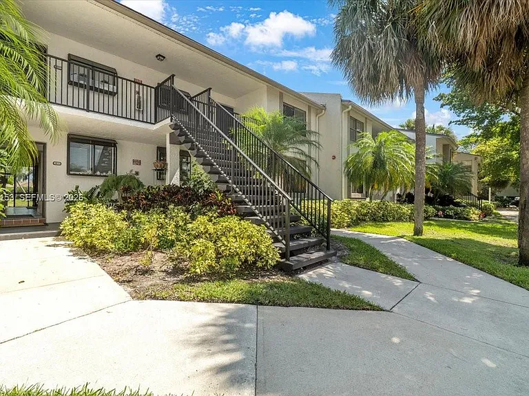 1234 S Military Trl #1811 — Photo 30