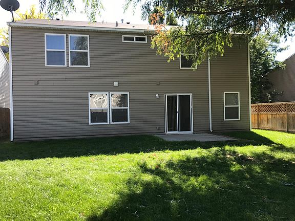 3rd image of 9528 W Trestlewood Dr