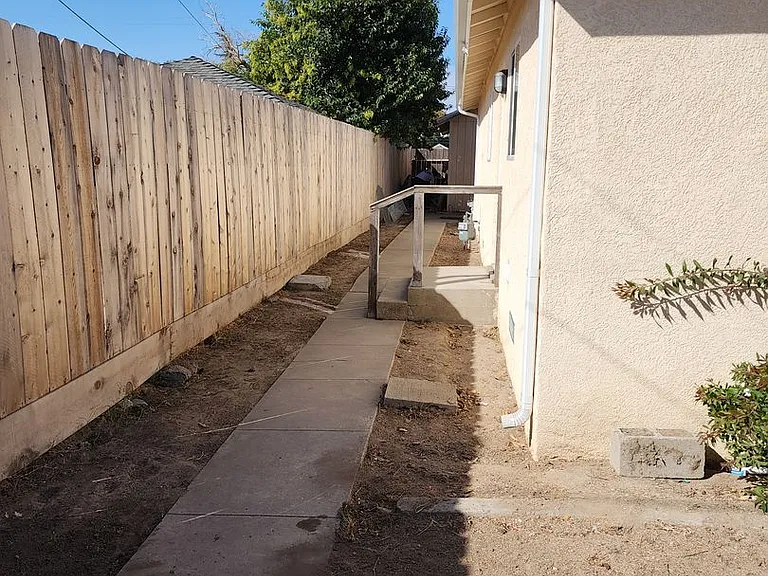 1344 Sunrise Ave — Photo 20