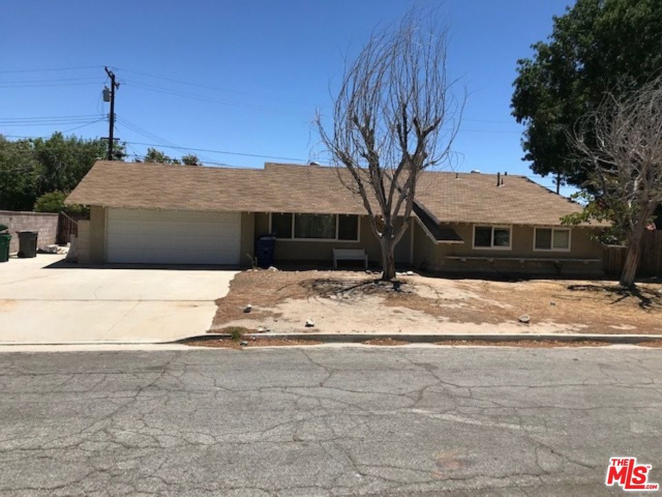 2nd image of 38734 Desert View Dr