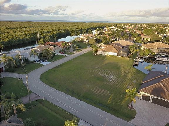 5th image of 3927 Crooked Island Dr