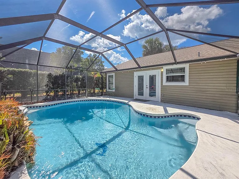 2135 S Flagler Ave — Photo 19