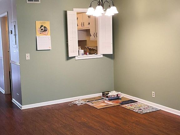living room with breakfast area