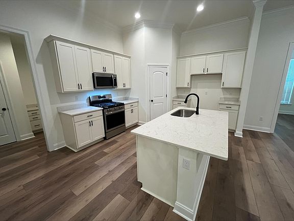 3rd image of 2493 Goldfinch Dr