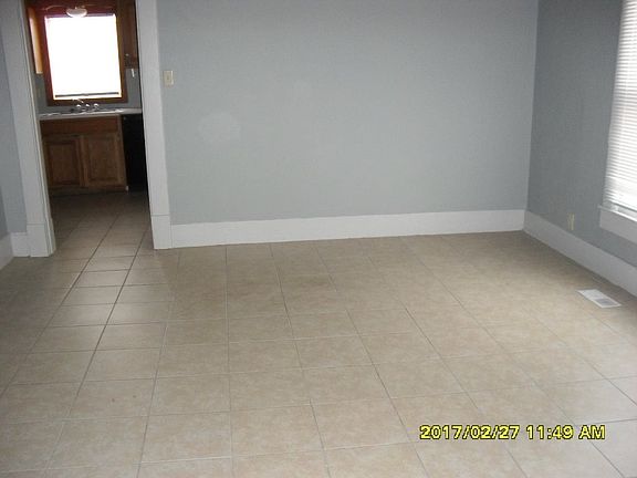 3rd image of 414 E Washington Ave