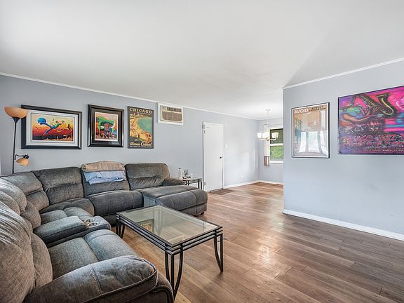 2nd image of 204 Washington St