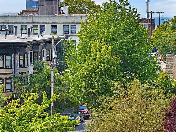 4th image of 403 11th Ave E #B