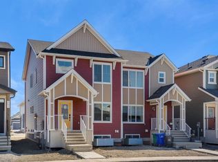 319 N Fireside Dr, Cochrane, AB T4C 0X4