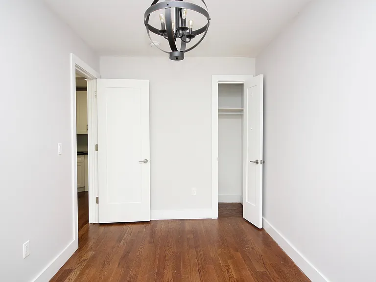 135 Decatur St #2R — Photo 7