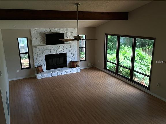 2nd image of 3342 Plantation Ter