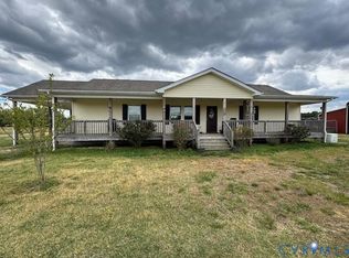 19886 River Rd, Courtland, VA 23837